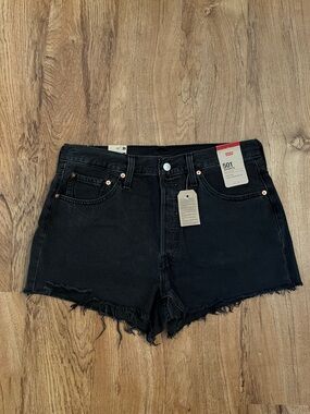▪️HP▪️NWT Levi’s 501 Denim Shorts Black Destructed